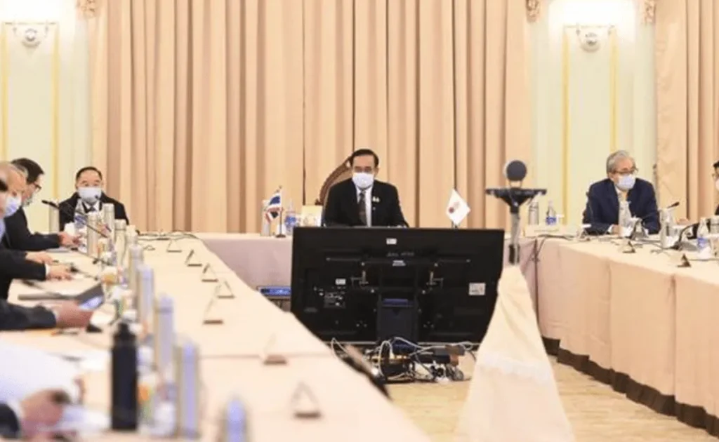 sarithorn-1png-1631525426